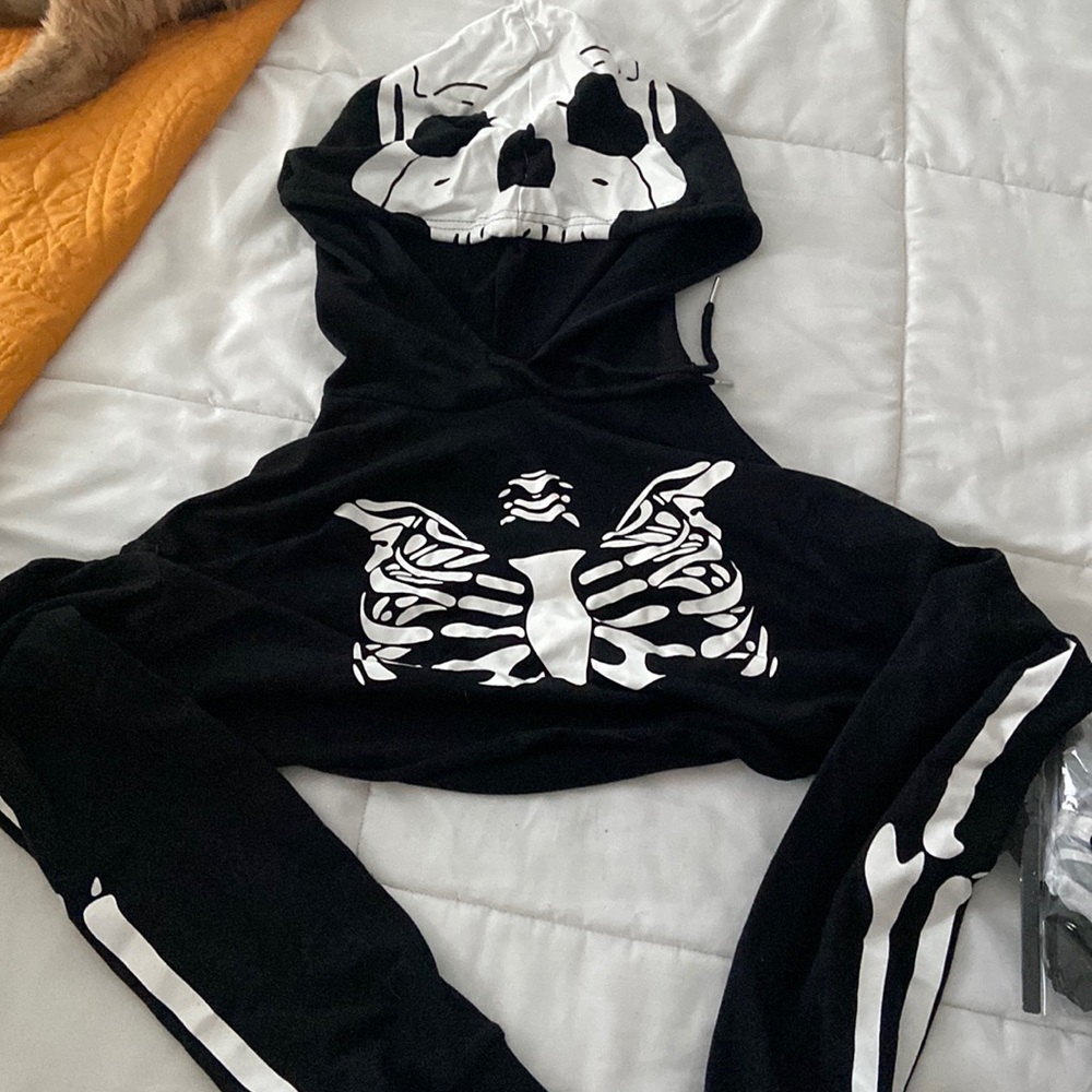 Skeleton costume